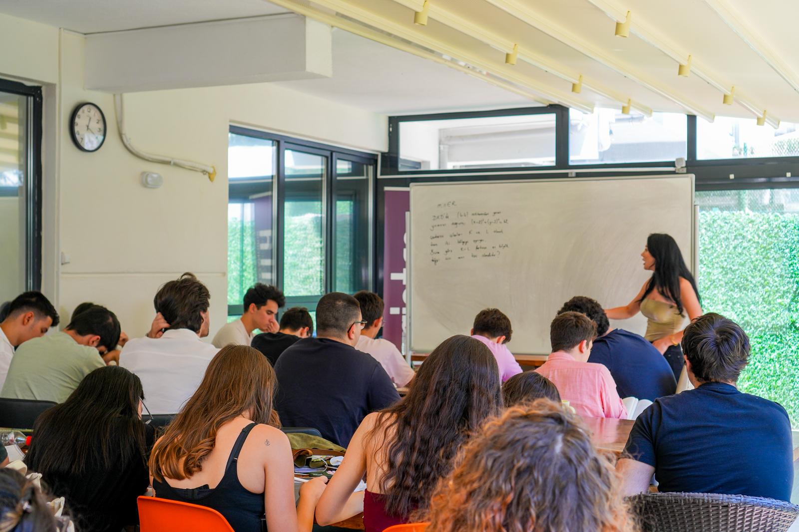 Kadıköy YKS Kursu Magistra Galeri 16